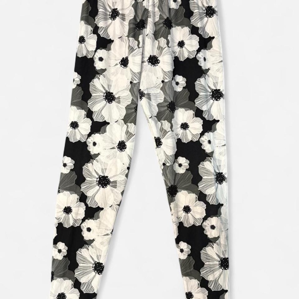 Agnes and Dora Black And White Floral Leggings Soft Stretchy Women’s Size XL